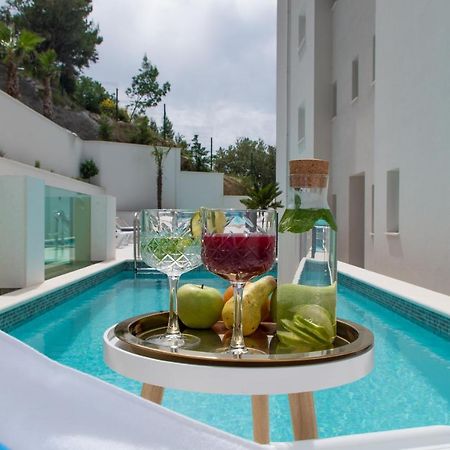 Villa Smaragd - Lapis - Luxury Apartment With Shared Pool Makarská Exteriér fotografie