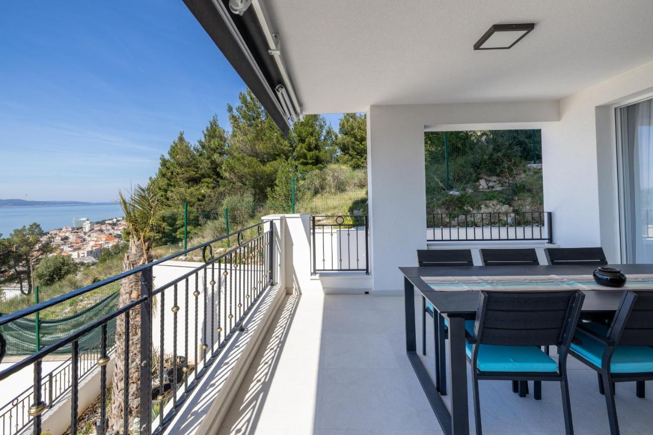 Villa Smaragd - Lapis - Luxury Apartment With Shared Pool Makarská Exteriér fotografie