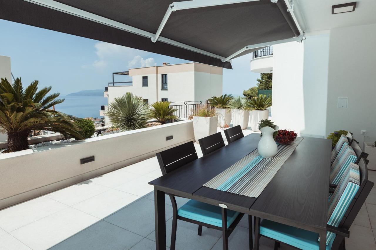 Villa Smaragd - Lapis - Luxury Apartment With Shared Pool Makarská Exteriér fotografie
